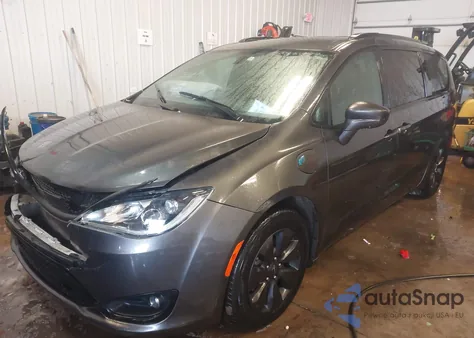 2020 Chrysler Pacifica Hybrid Touring L из США, поврежденный, VIN 2C4RC1L79LR258086